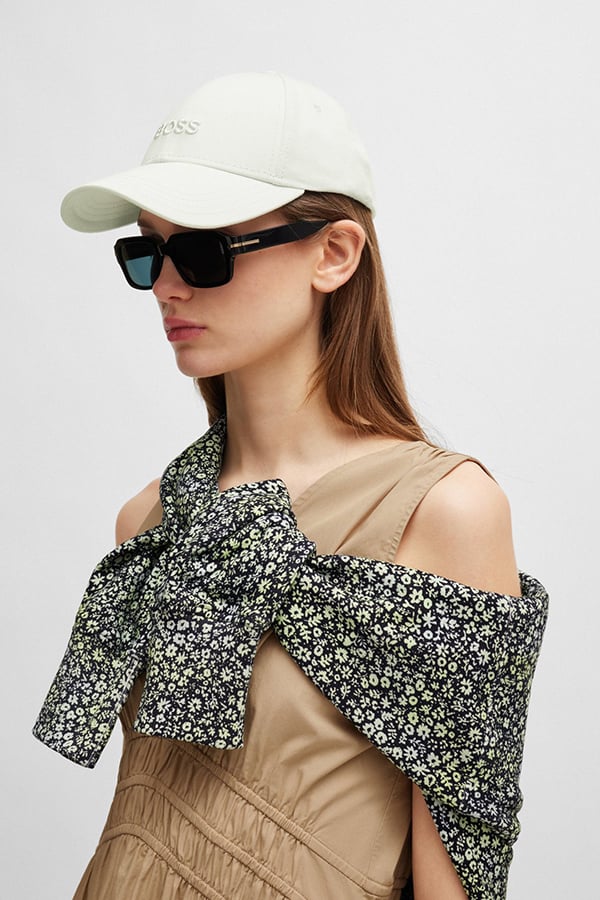 ΚΑΠΕΛΟ BOSS - 118 ΕΚΡΟΥ